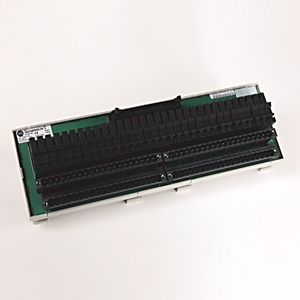 Allen-Bradley Allen-Bradley 1492-RXIMTS2024-16R 20-Pin Relay IFM RTB 24V DC 16 Relays