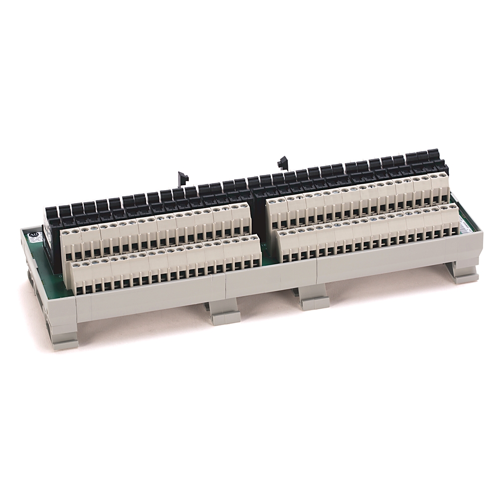 Allen-Bradley Allen-Bradley 1492-XIMTR4024-32R 40-Pin Relay IFM 24V DC 32 Relays