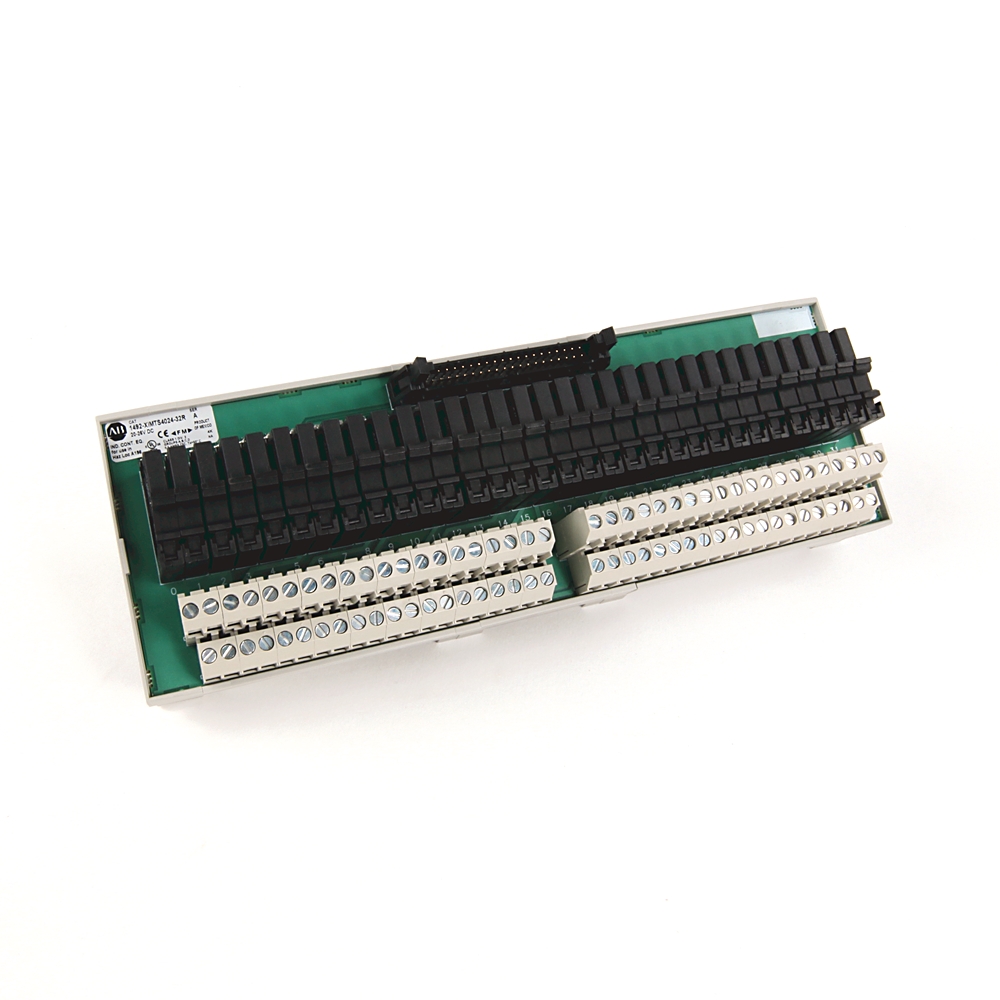 Allen-Bradley Allen-Bradley 1492-XIMTS4024-32R 40-Pin Relay IFM 24V DC 32 Relays