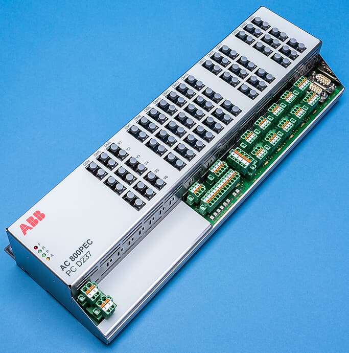 ABB ABB 3BHE028915R0101 Controller Board: PEC80-INTM Box