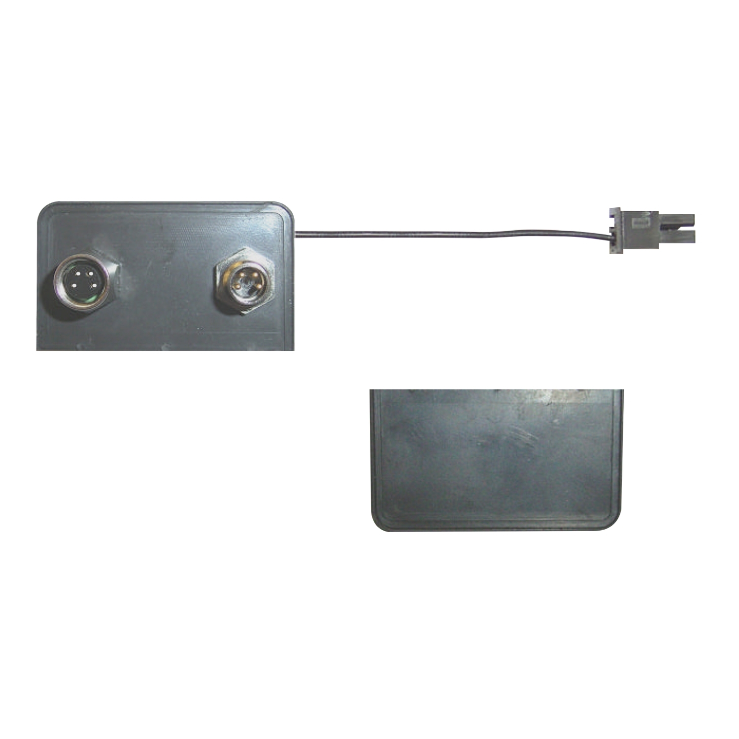 Schneider Electric Schneider Electric VW3L40020 – insert - 1 female/male M8, 4 pins- for 2 signals safe torque off safety function