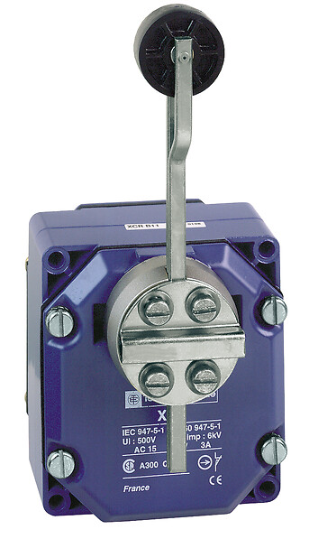 Schneider Electric Schneider Electric XCRA12 – Limit switch, Limit switches XC Standard, XCR, thermoplastic spring return roller lever, 2X(1NC+NO)